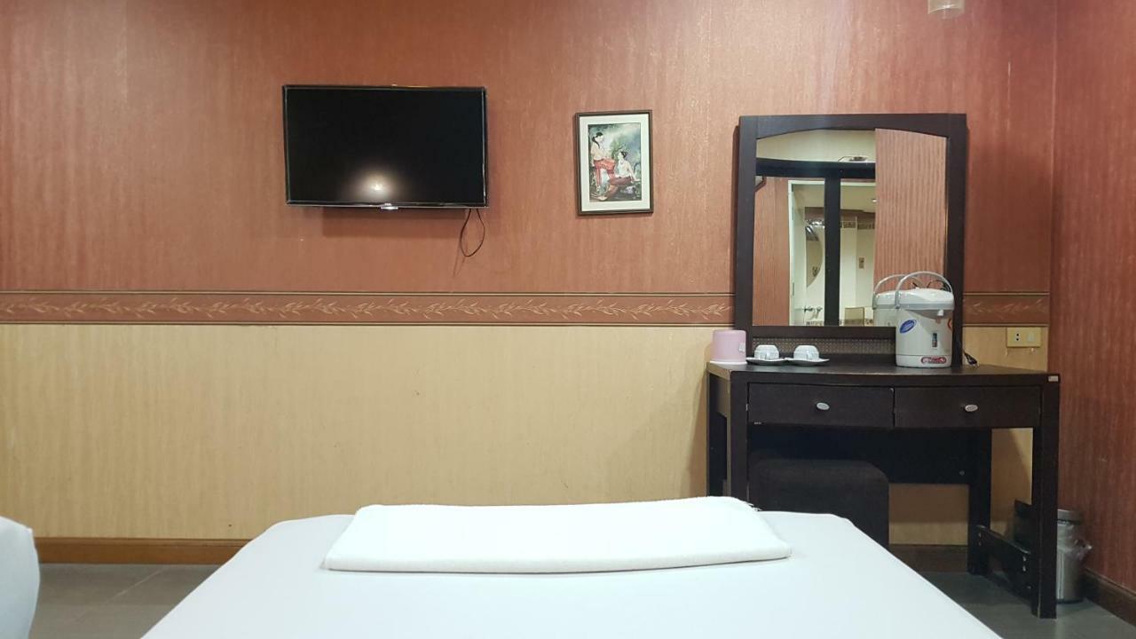 Khon Kaen Ruenrom Hotel Exterior foto
