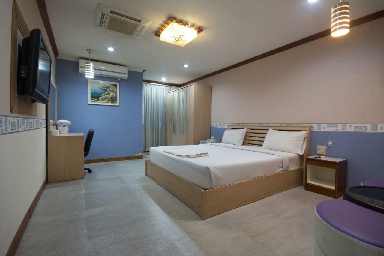 Khon Kaen Ruenrom Hotel Exterior foto
