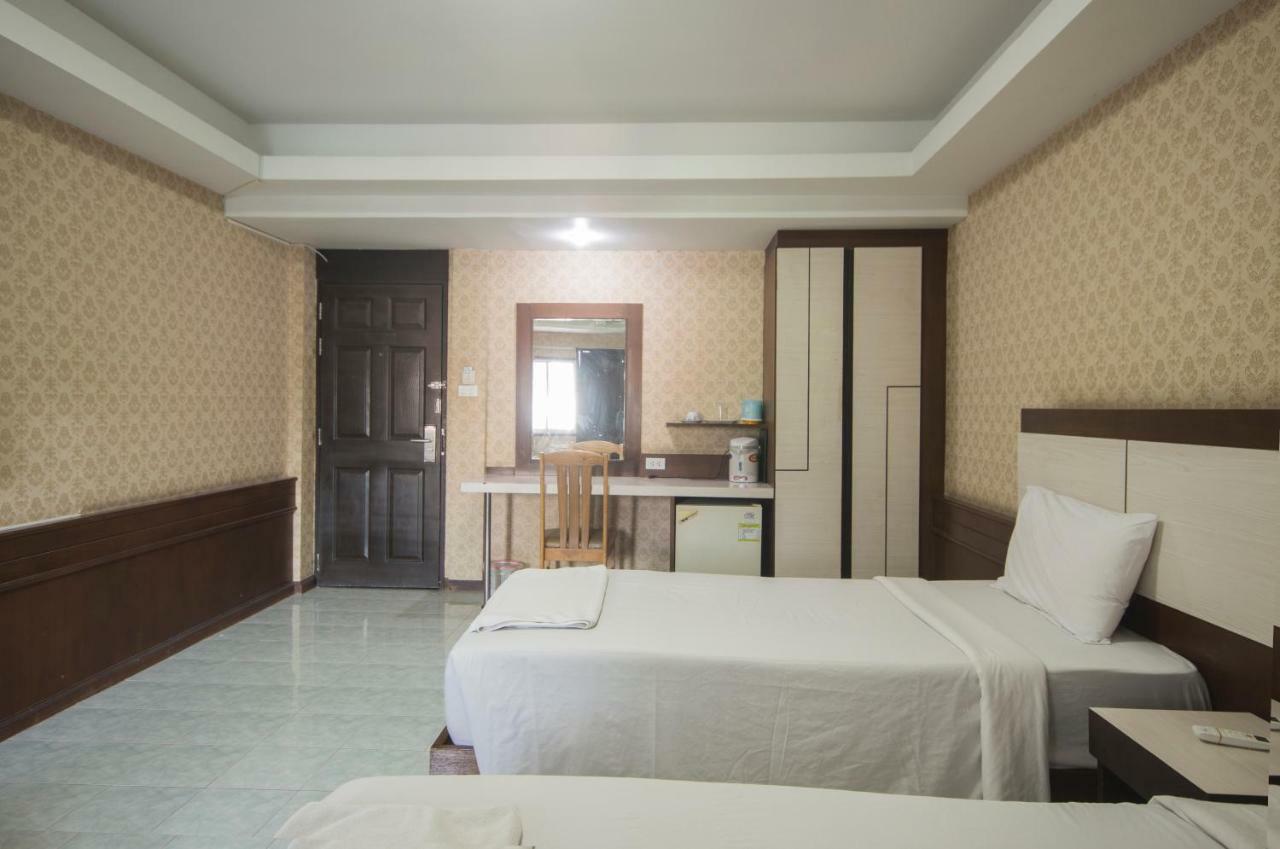 Khon Kaen Ruenrom Hotel Exterior foto